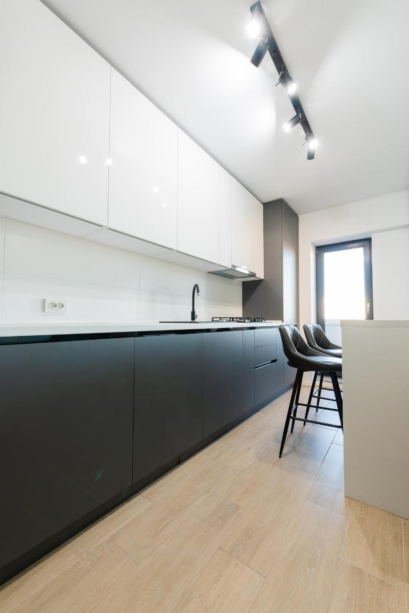 Vanda - Park-View Apartment With Private Balcony Bucharest Exterior photo